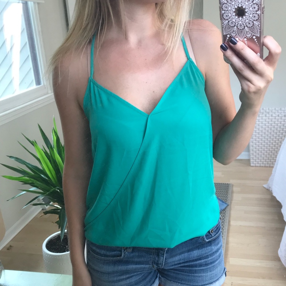 NWOT Anthropologie Tank!! 💚